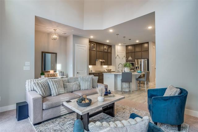 Photo - 409 Somerville Dr