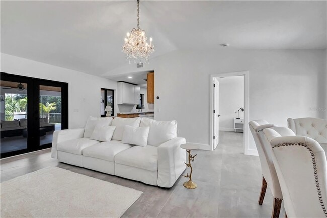 Photo - 15180 Lyneburg Ave