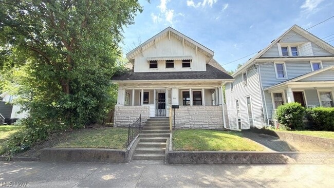 Photo - 200 Jesse Ave