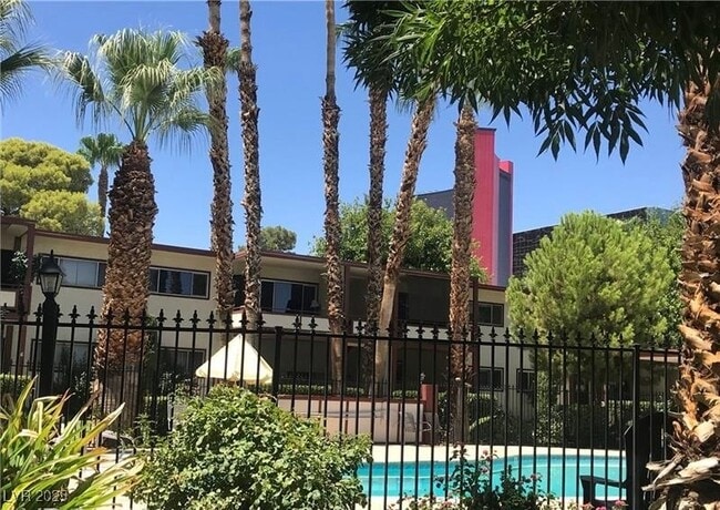 Building Photo - 350 E Desert Inn Rd Unit E201