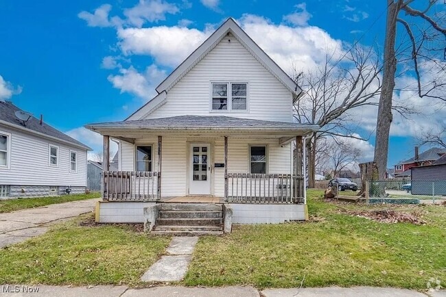 Building Photo - 3 Bedroom 1.5 Bathroom House in Lorain