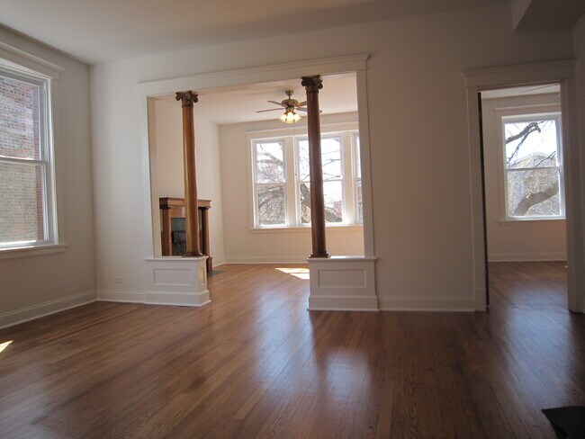 Photo - 3919 N Greenview Ave Unit 2F