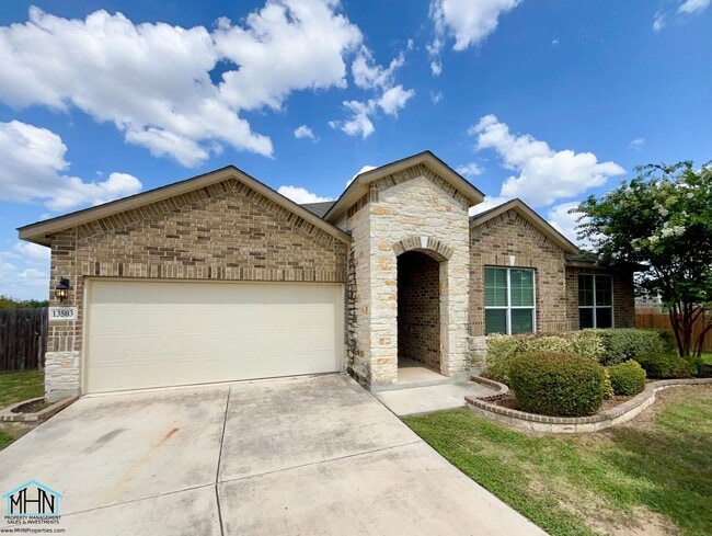Photo - A Stunning 5-Bedroom, 3.5-Bathroom Home in the Heart of San Antonio, Texas!