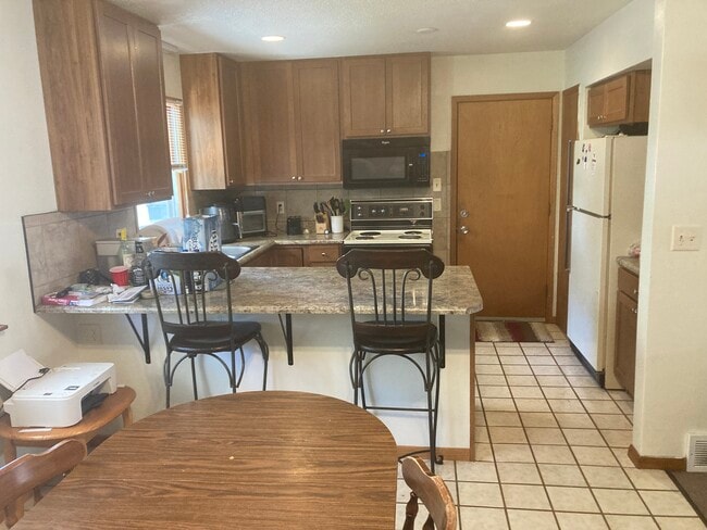 Photo - 725 W 19th St