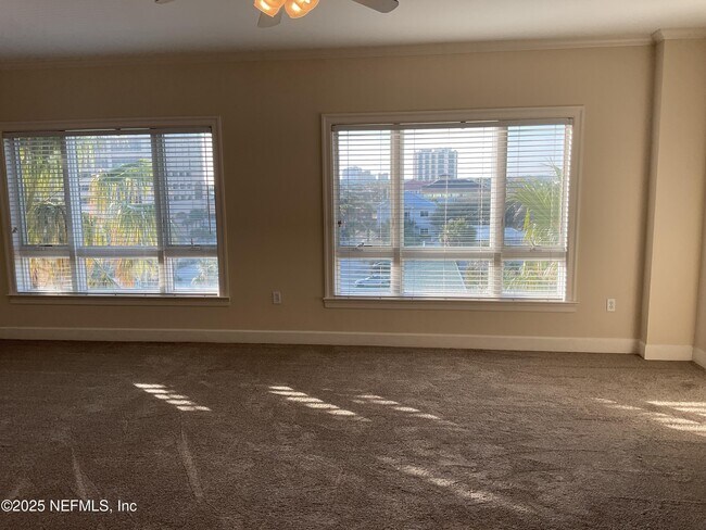 Photo - 525 3rd St N Unidad # 503