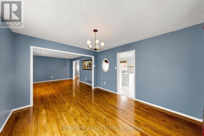Photo - 11 Briarcliffe Crescent