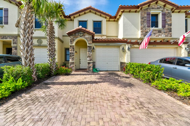 Photo - 4022 Devenshire Ct Townhome