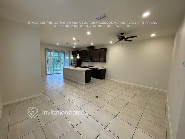 2886 Grand Kemerton Pl