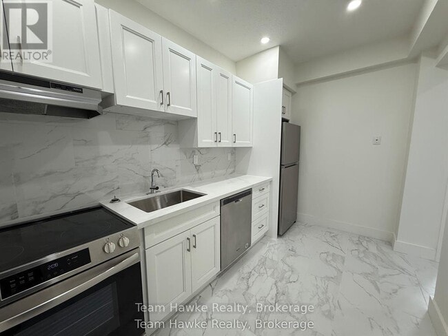 Photo - 521 Bay St Unité 13