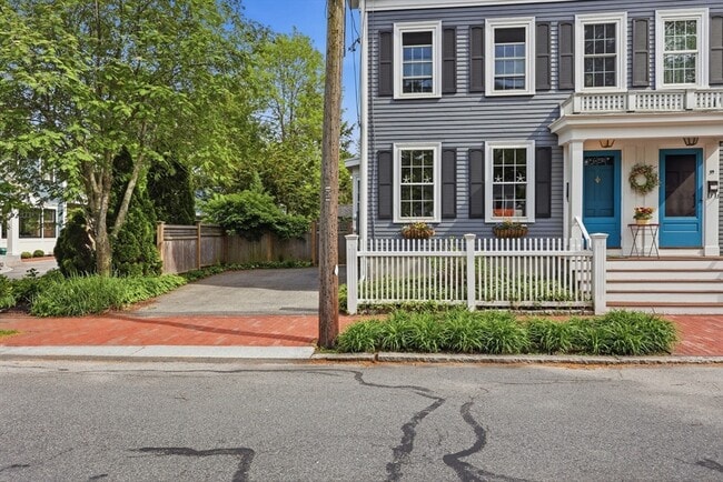 Photo - 37 Marlboro St