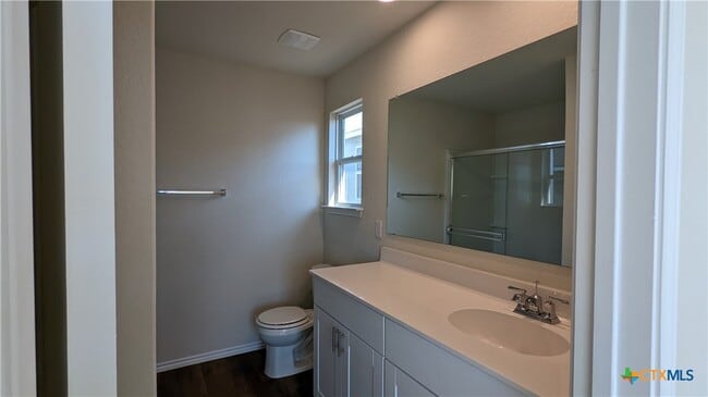 Photo - 521 Autumn Blaze