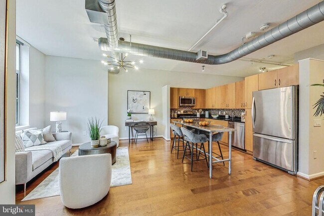 Building Photo - 811 4th St NW Unit 112