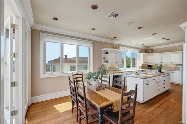 Photo - 922 Duncan Ave