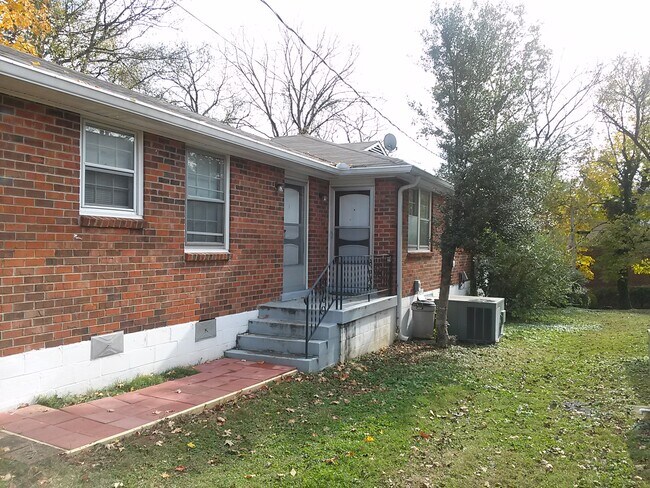 Photo - 2907 W Linden Ave Unit B