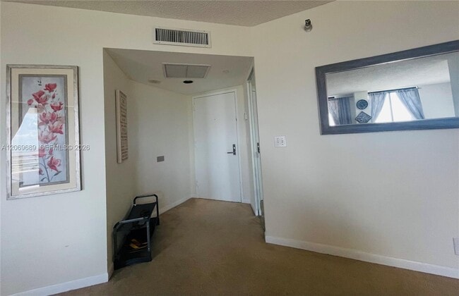 Photo - 3300 NE 191st St Unidad 1101