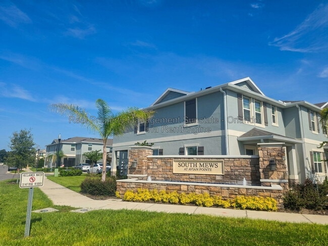 2841 Rotterdam Dr