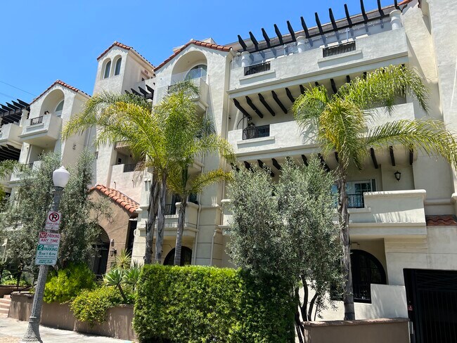 Photo - 1135 Rexford Dr Unit 105