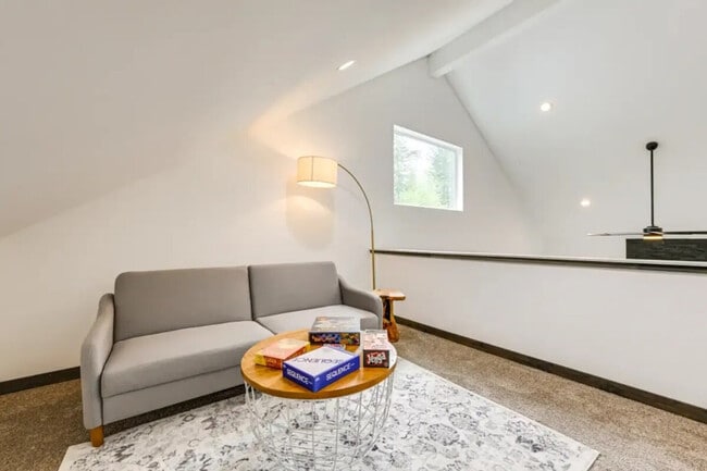 Photo - 311 Skate Creek Rd N Unidad ID1054654P