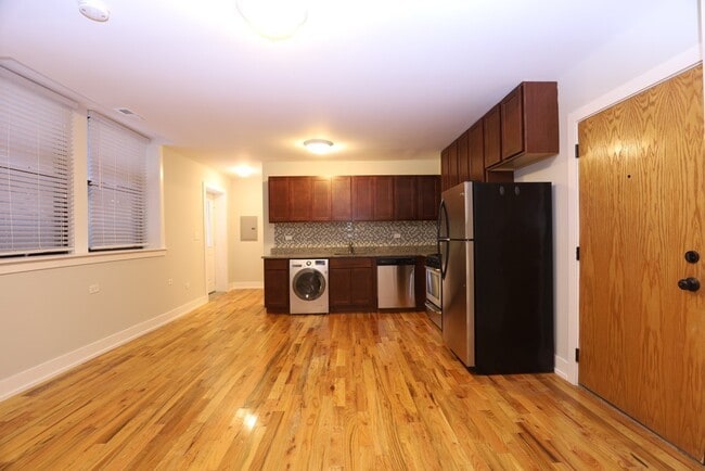 Photo - 555 W Arlington Pl Unit 701