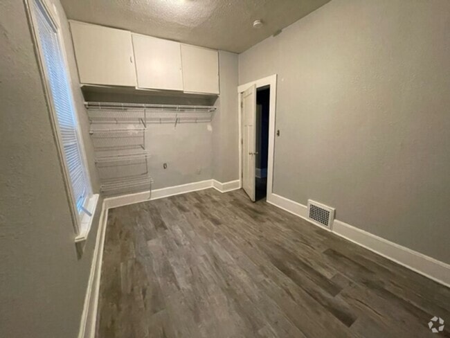 Building Photo - 4115 N 6th St Unit 4115 N 6th St Rental