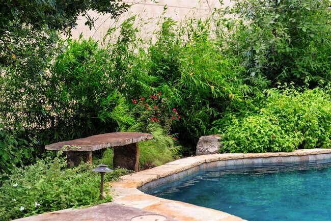 Photo - 308 Golden Bear Dr