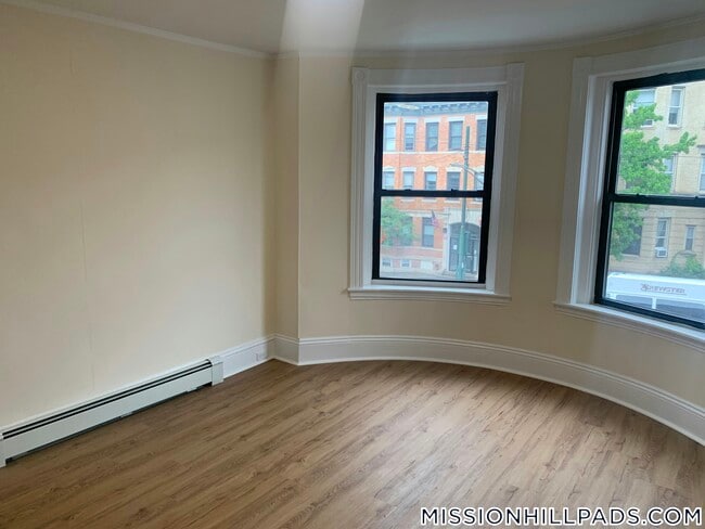 Photo - 882 Huntington Ave Unit 2