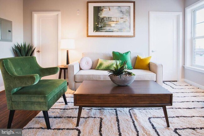 Photo - 607 7th St Unit 100,103