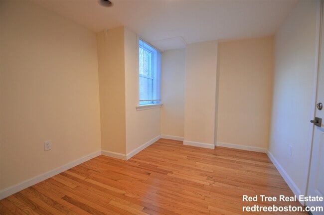 Photo - 1850 Beacon St Unit 2