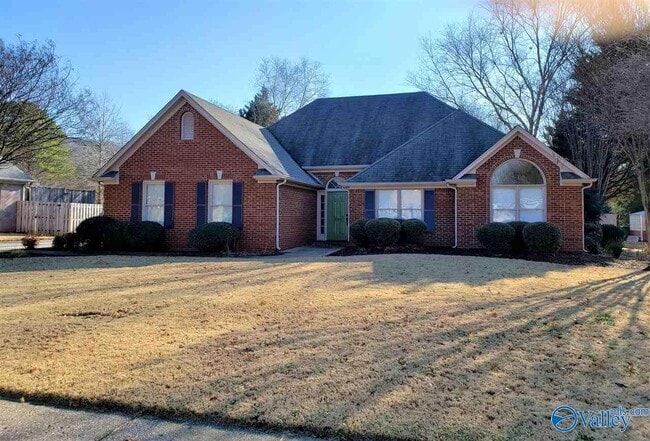 Photo - 1100 Leeward Dr SE House