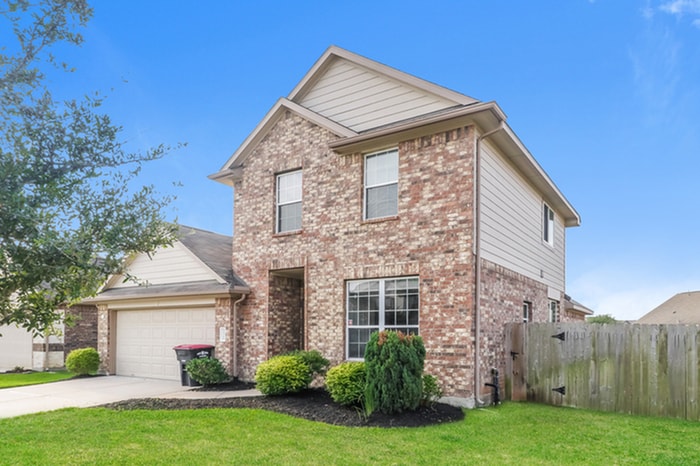 Photo - 21310 Shadbush Avenue