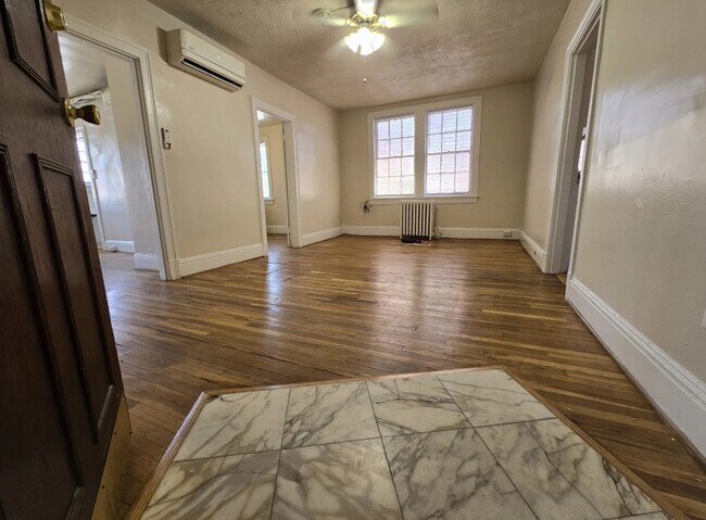 Photo - 608 N Arthur Ashe Blvd Unidad 2 bedroom