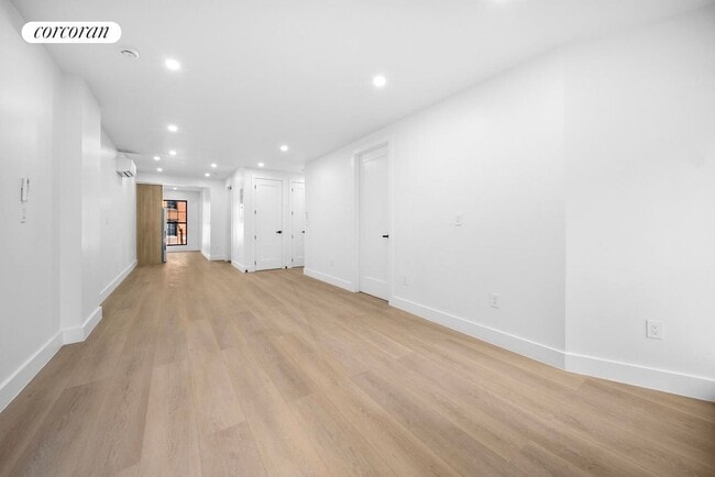 Photo - 166 S 2nd St