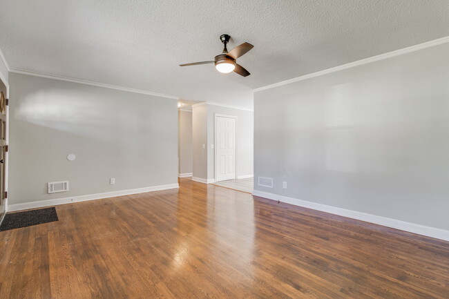 Photo - 7712 Burdell Dr