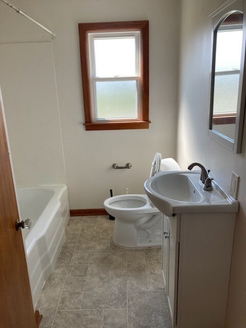Photo - 586 Martin Rd