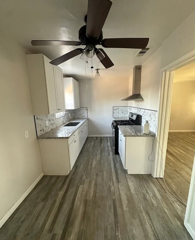 Photo - 1325 W Fountain Way