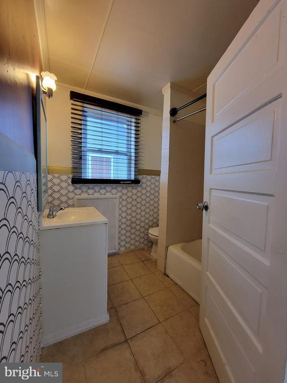 Photo - 27 Columbia Ave