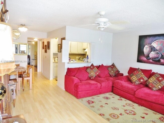 Photo - 235 Northampton L Unidad 235