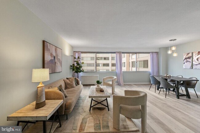 Photo - 4515 Willard Ave Unidad 1414S