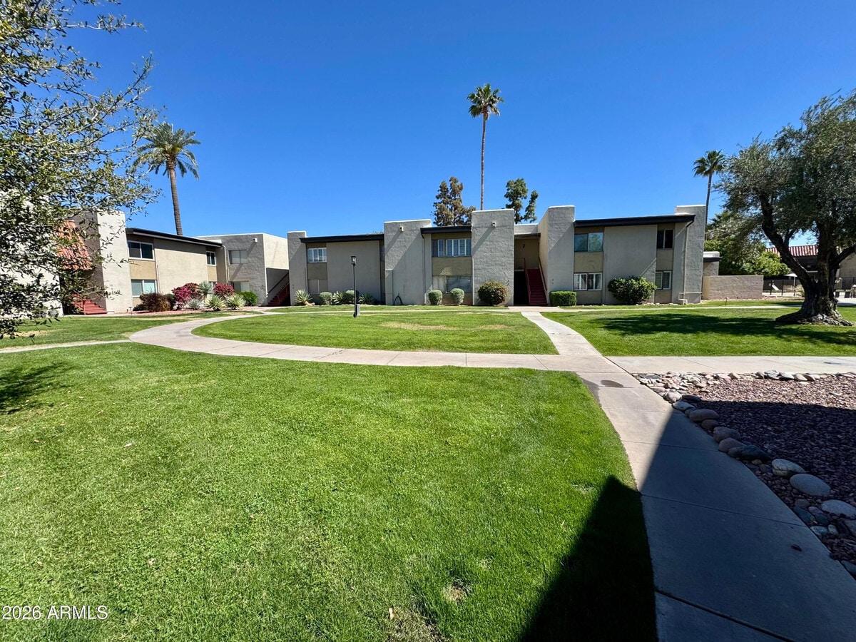 Photo - 4201 E Camelback Rd Unit 18