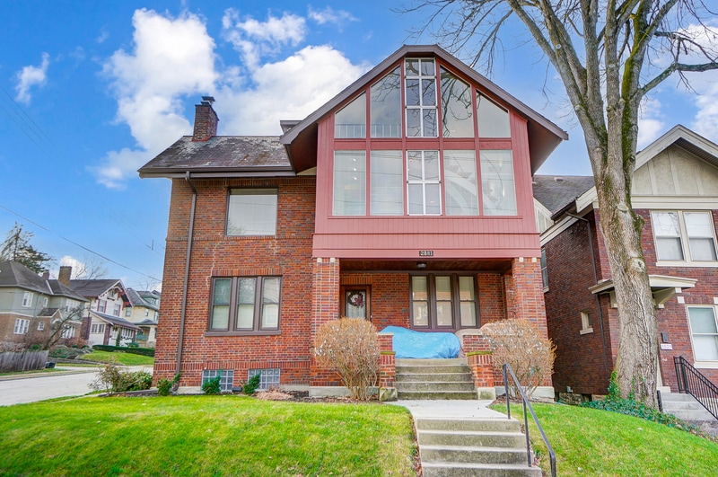 Photo - 2881 Observatory Avenue