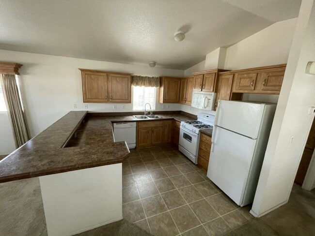 Photo - 2401 W Southern Ave