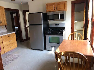 Building Photo - 56 Union St Unit 2