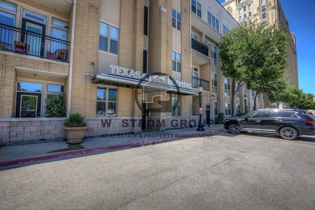 Photo - 201 W Lancaster Ave