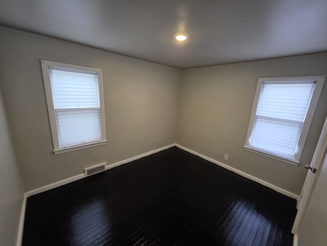 Photo - 15825 Fairmount Dr