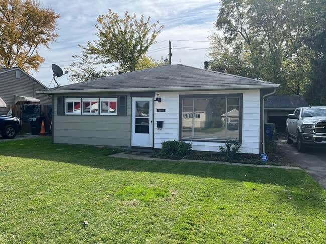 Building Photo - 12201 Summerland Ave