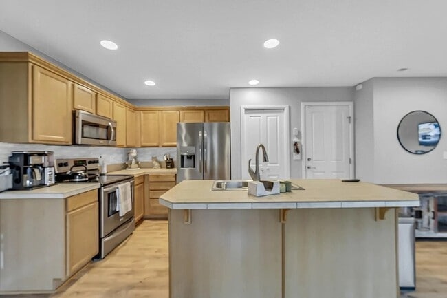 Photo - 6951 Fresco Dr SE