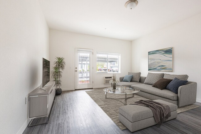 Spring Meadow - Spring Meadow Apartments