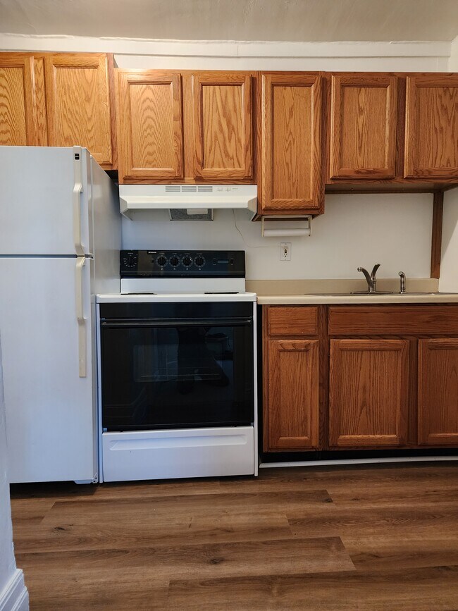 218 S Harvey St Apartments For Rent in Plymouth, MI