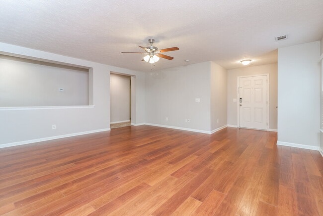 Photo - 417 Autumn Creek Dr