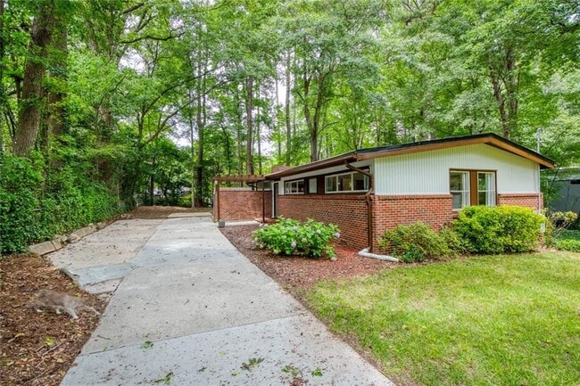Photo - 2700 Brook Park Way